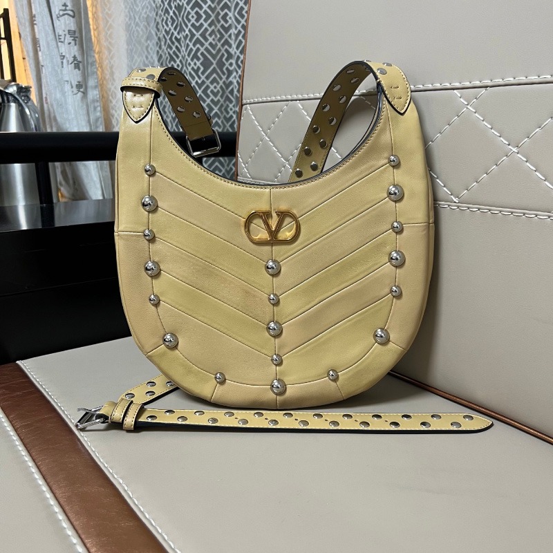 710 28 X 高 21.5 X 深 3.jpg