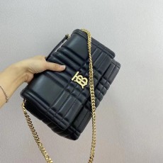 버버리 22FW 버 버리 스몰 퀼팅 롤라 사첼 백 80490501