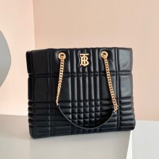 버버리 쇼퍼백 Burberry Medium Quilted Lambskin Lola Shopper Bag 80490591