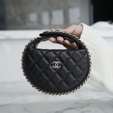 샤넬 POUCH 램스킨, 골드 메탈 화이트 블랙 AP3095