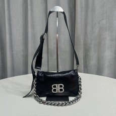발렌시아가 Bb 스몰 플랩 숄더백 블랙 7485982AAIY1000