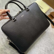 버버리 로고 에인스워스 레더 브리프케이스 8014265
