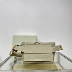 버버리 트렌치 로고 자수 벨트백 2컬러 80806361