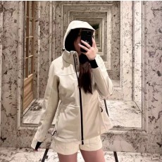 몽클레어 Zumele 후드 바람막이 방수 자켓 2컬러 J20981A00018597O120N