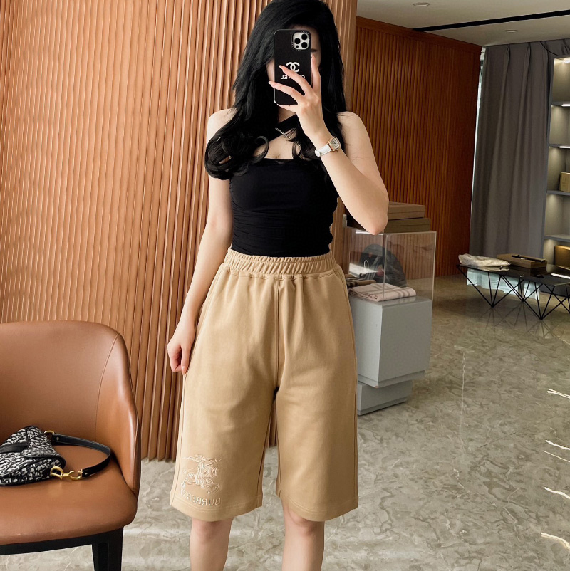 버버리 레터링 프린트 스트레이트 캐주얼 반바지 3컬러 80727471