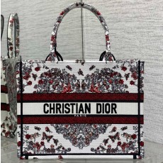 디올 Dioramour Dior Book Tote 미디엄 백 M1296ZEEI_M941