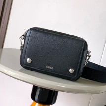 로에베 서플 그레인드 카프스킨 스몰 페블 메신저백 4컬러 BANBPCBX01