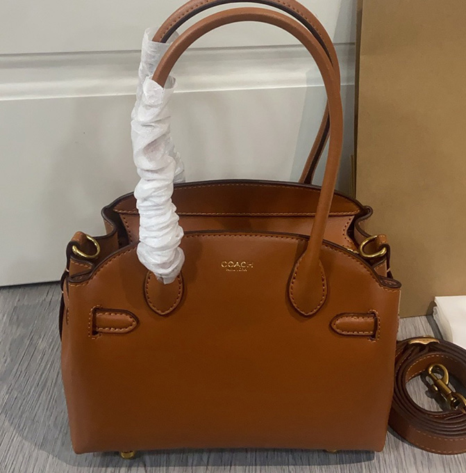 코치 소프트 엠파이어 캐리올 백 21 CCY99