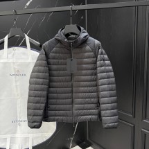 몽클레어 숏 다운 자켓 2컬러 K10911A00005597YD999  J