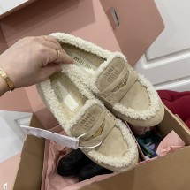 미우미우 스웨이드 여성 로퍼 5D273E