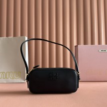 25FW 미우미우 파우치 숄더백 블랙 5NE024