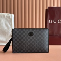 구찌 GG 인터로킹 클러치백 블랙 672953