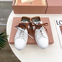 미우미우 레더 스니커즈 브라운 5E532E