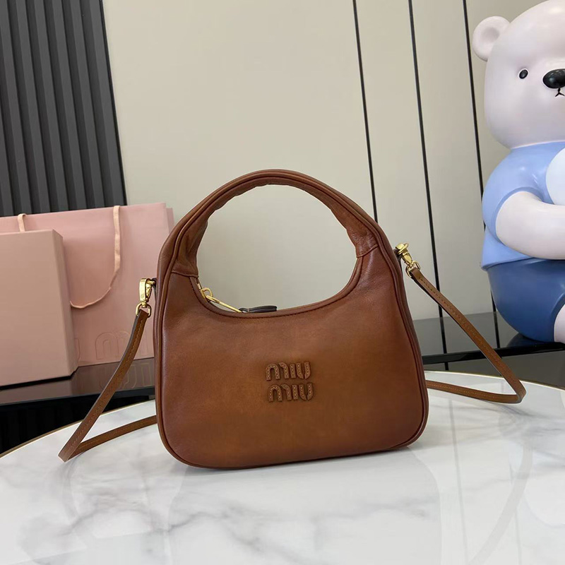 미우미우 완더 마테라쎄 나파 호보백 5BC125