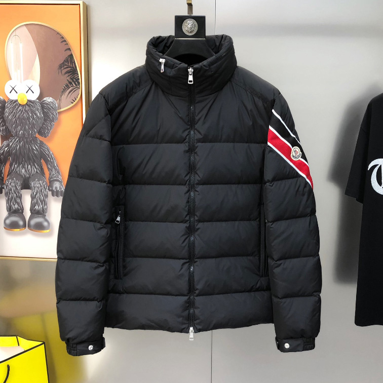 몽클레어 솔라얀 숏패딩 3컬러 J20911A00066549SK031   C