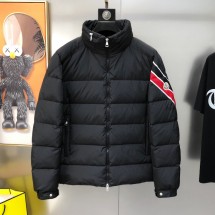 몽클레어 솔라얀 숏패딩 3컬러 J20911A00066549SK031   C