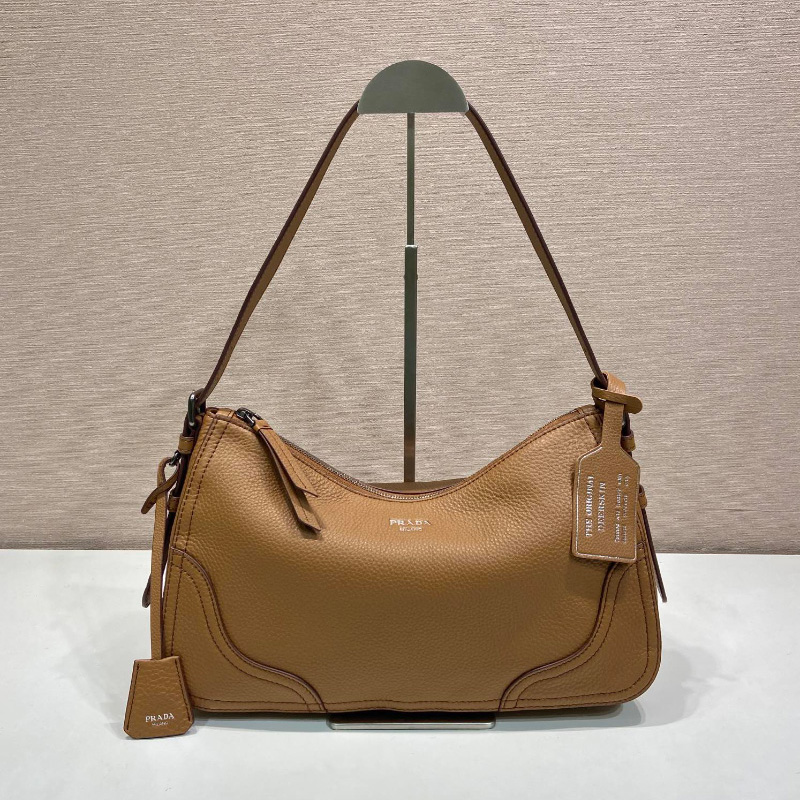 프라다 에이미 라지 가죽 숄더백 1BC280