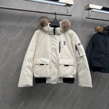 MLB 남여공용 고프코어 아웃포켓 FUR 구스 숏패딩 화이트 3ADJB1546-50BKS F