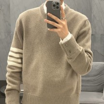 톰브라운 25FW 남성 사선 스트라이프 울 니트 25 MKA569A  Y