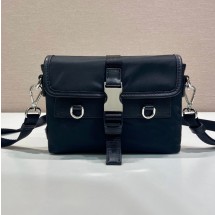 프라다 리나일론 가죽 스마트폰 케이스 2ZT071