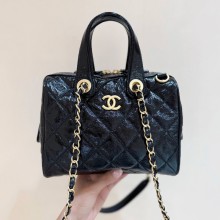 샤넬 스몰 볼링 백 페이턴트 크럼플드 카프스킨 골드 메탈 블랙 AS5578