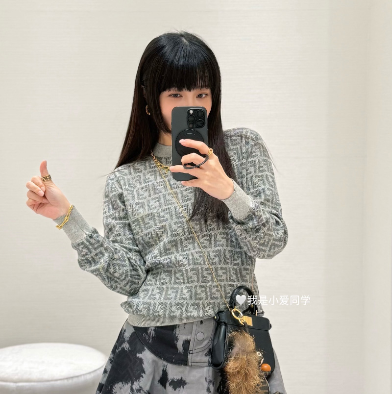 펜디 그레이 FF 자카드 스웨터 FZXE39AYM1F1UPW  H