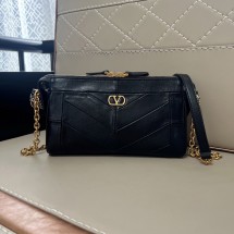 발렌티노 26SS 가라바니 숄더백 3컬러  8W2B0S99UYF