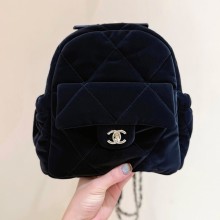 샤넬 코코네쥬 벨벳 백팩 AS5679