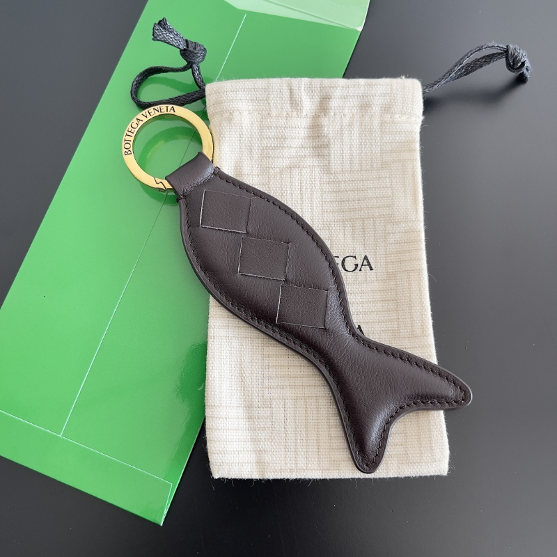 보테가베네타 물고기 열쇠고리 806109