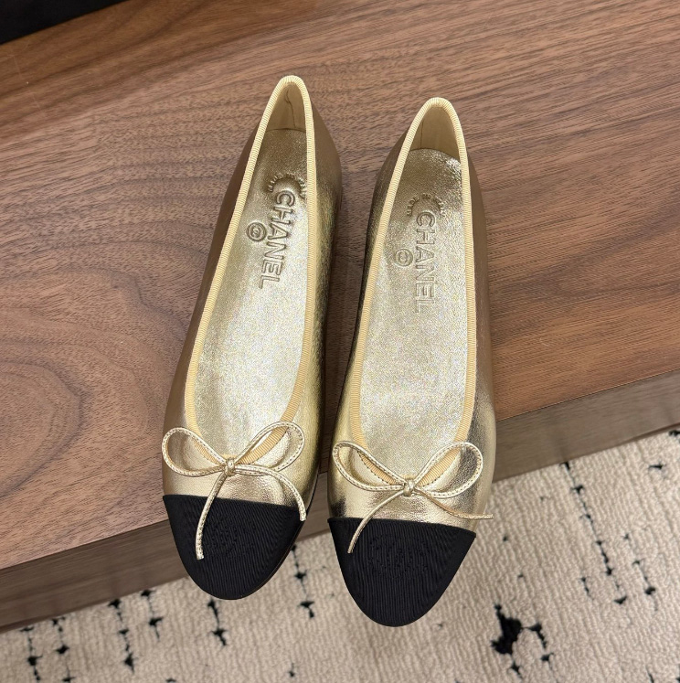 샤넬 클래식 발레리나 플랫 슈즈 2컬러  2G02819