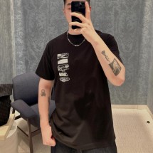 디올 아카이브 라벨 티셔츠 남여공용 2컬러 513J696A0677  D