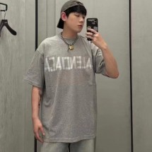 발렌시아가 크루 넥 티셔츠 739784TRVK11300  D