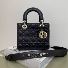 디올 레이디 디올 스트랩 백 스몰 M0531OUQA