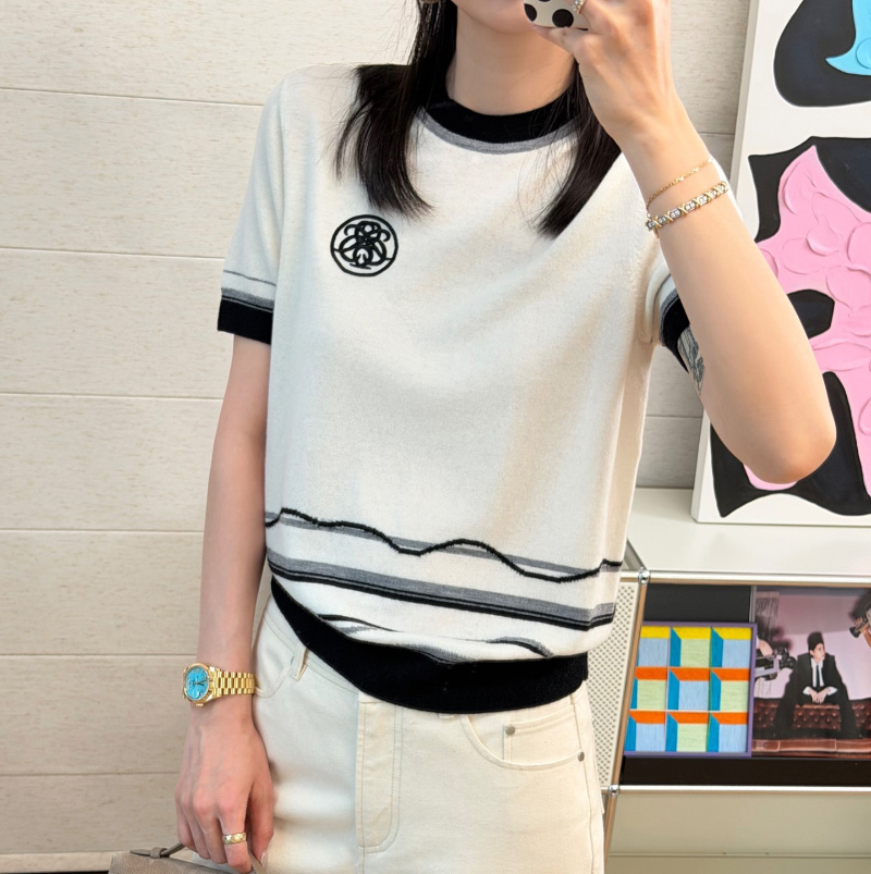 에르메스 반팔 티셔츠 슬림핏 펄 화이트 H6E2645D4TL34  H