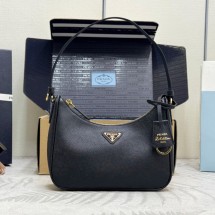 프라다 트라이앵글 에나멜 로고 사피아노 숄더백 1N204W