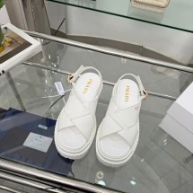 프라다 로고 여성 레더 크로스 버클 스트랩 샌들 굽높이5.5CM 화이트 1X925N