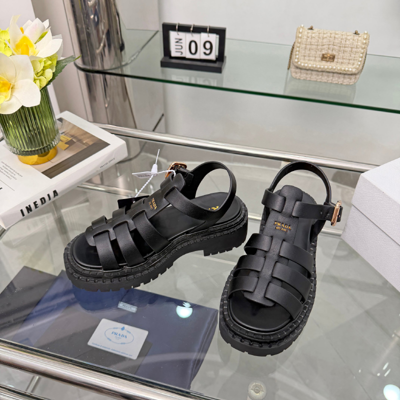 프라다 골드 버클 케이지 샌들 굽높이5.5CM 블랙 1X923N