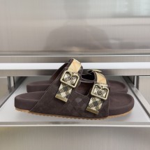 버버리 남성 샌들 슬웨이드 브라운 81188901