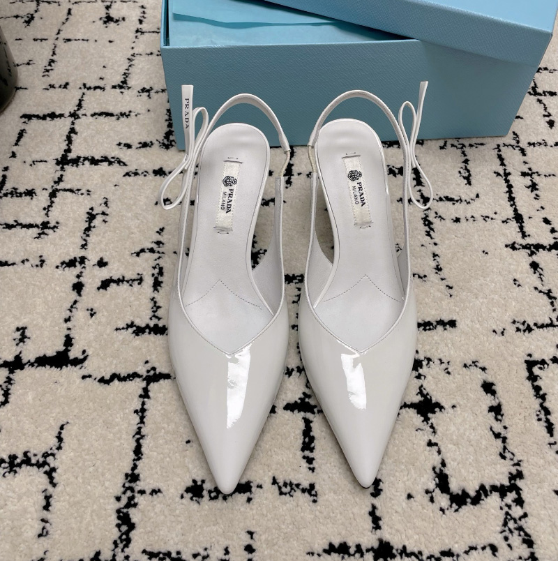 프라다 글로시 가죽 미드 스틸레토 힐 슬링백 펌프스 굽높이 7.5CM  1I447O  X