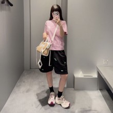 발렌시아가 남여공용 반바지 2컬러  826385  Y