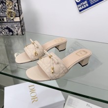 디올 까나쥬 힐 뮬 퀼티드 까나쥬 램스킨 3.5CM 베이지 KCO546CQL