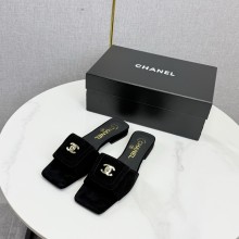샤넬 26SS 턴락 CC 스웨이드 뮬 샌들 굽1.5CM 블랙 G47213  JM