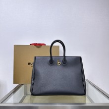버버리 26SS 로킹 호스 미디엄 2컬러 토트백 8097575