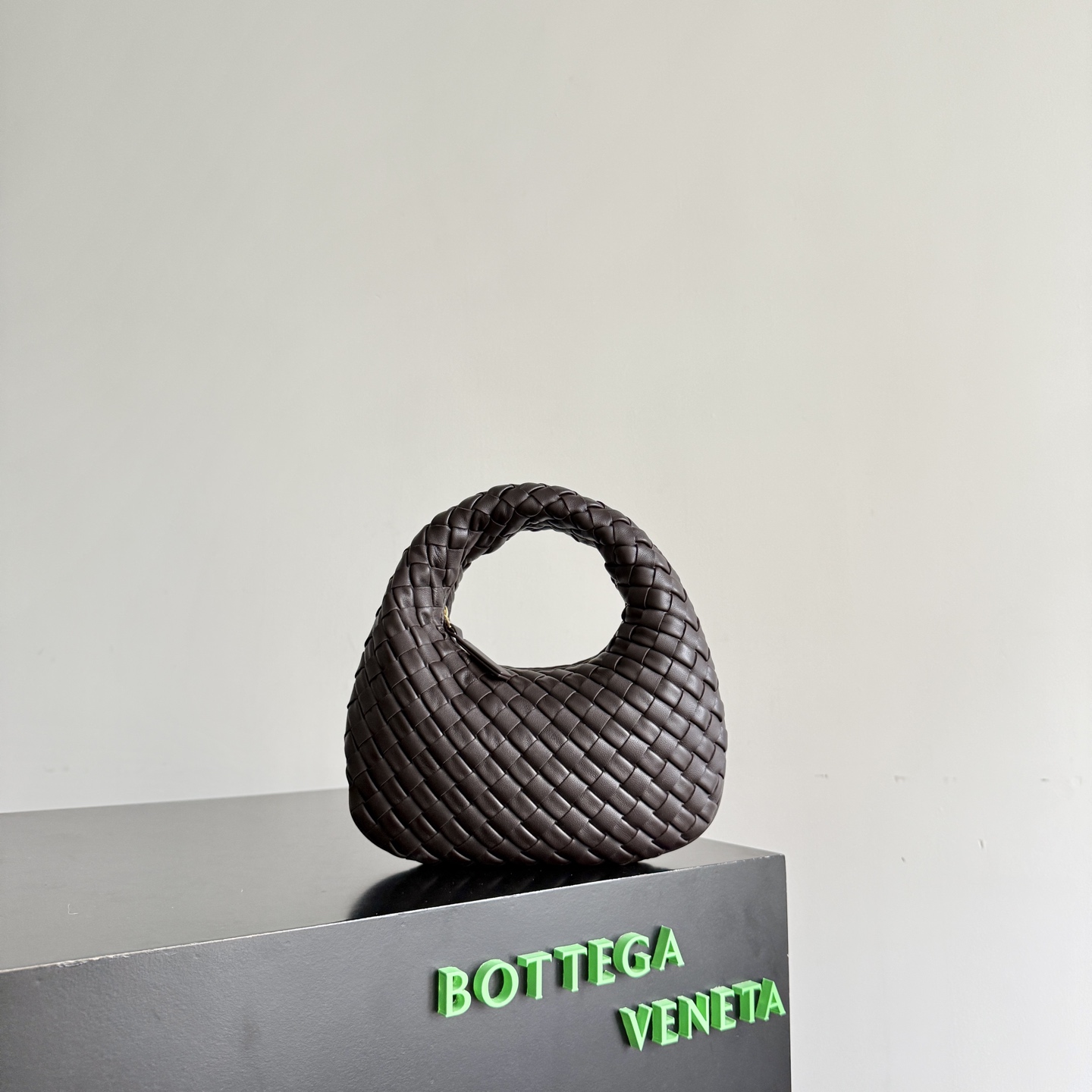 보테가베네타 Conti 베이비 브라운 토트백 867031