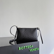 보테가베네타 제멜리 인트레치아토 블랙 크로스백 876625