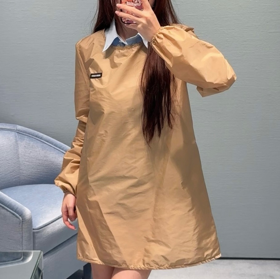미우미우 탑 여성 티셔츠 2컬러 MT2282  H