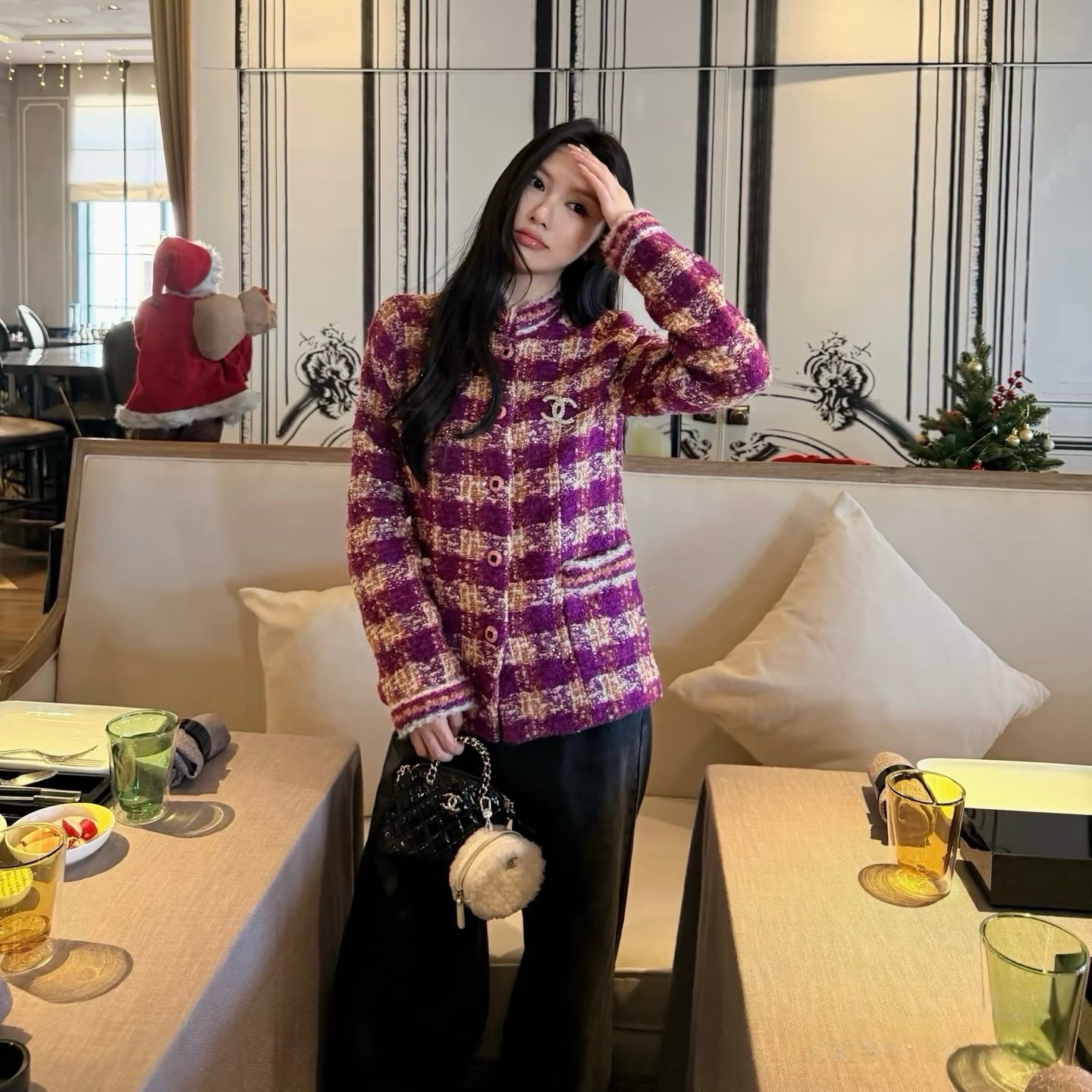 샤넬 25FW CC 로고 트위드 자켓 보라 P79640 H