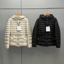 몽클레르 여성 라이에스 로고 패치 후드 숏 다운 패딩 점퍼 2컬러 L20931A00157597YF268  M