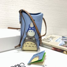 로에베 게이트 파우치 레더 포켓 크로스백  C650Z42X